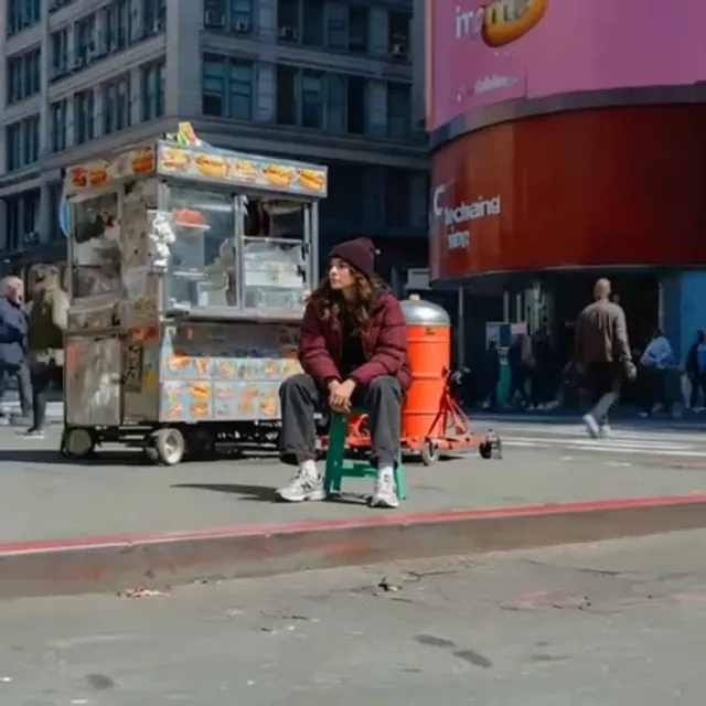 Fast moving camera gliding through a city scene in a time-compressed hyperlapse style